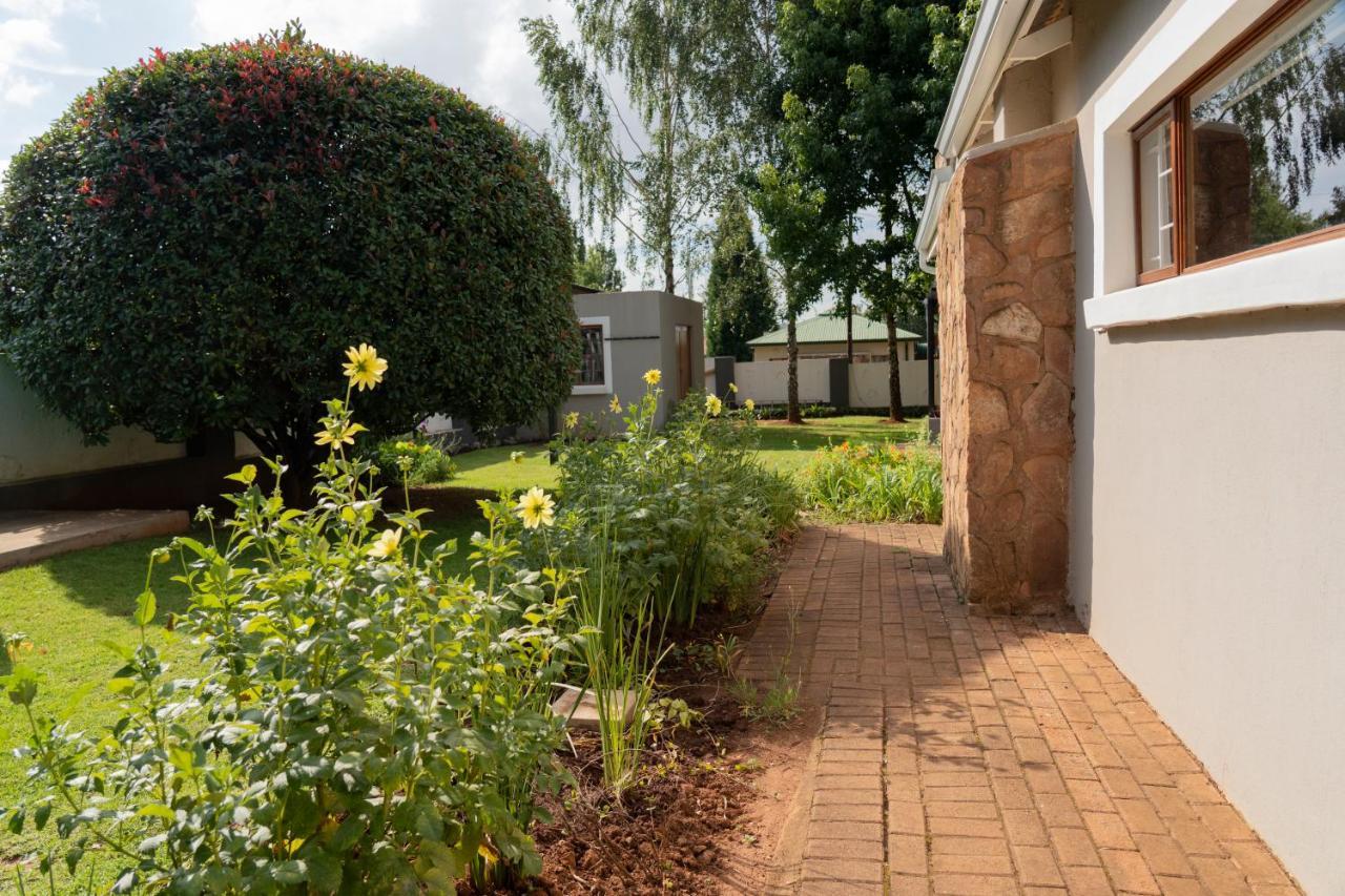 דלסטרום Rueby'S Guesthouse מראה חיצוני תמונה