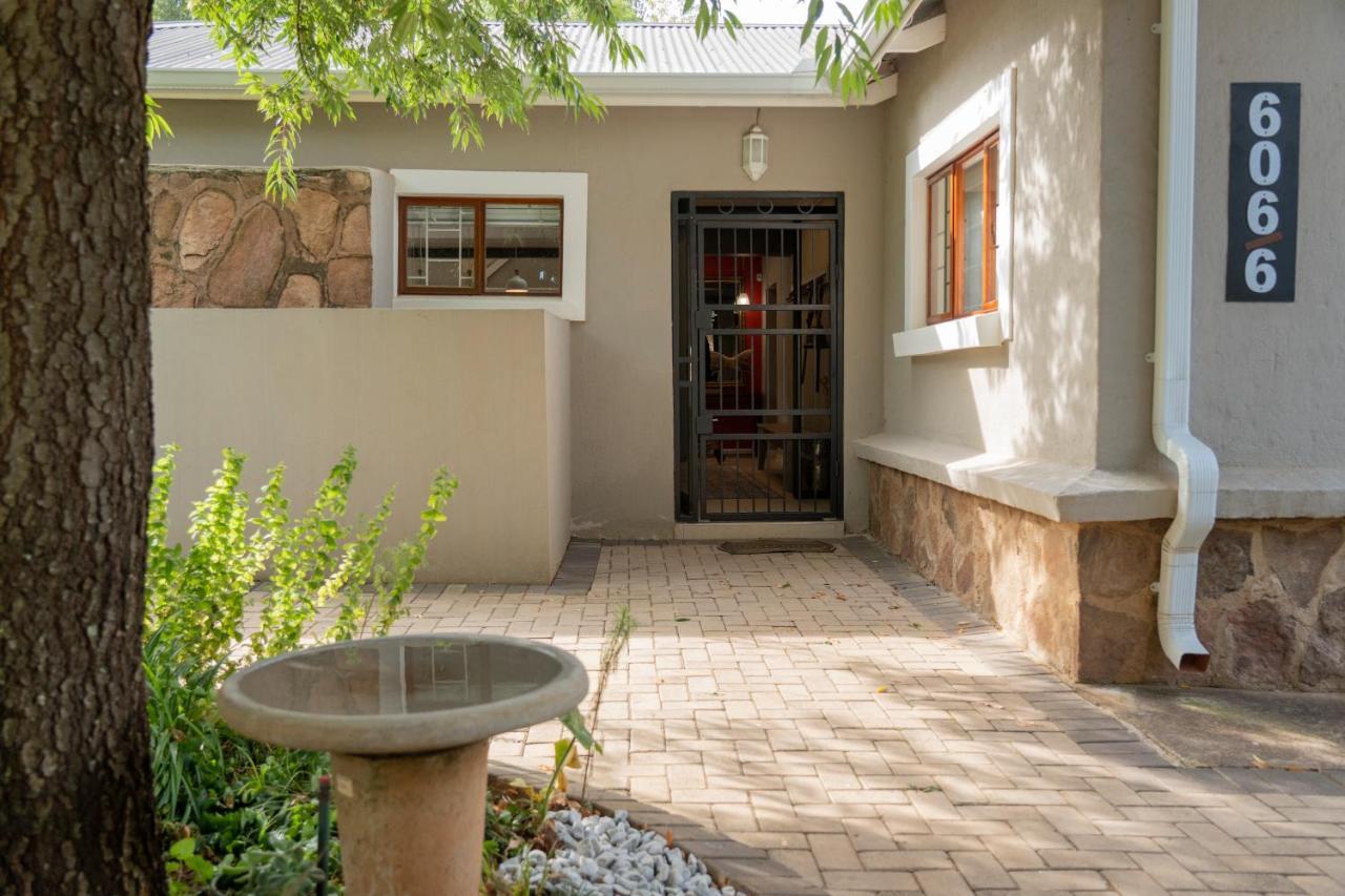 דלסטרום Rueby'S Guesthouse מראה חיצוני תמונה