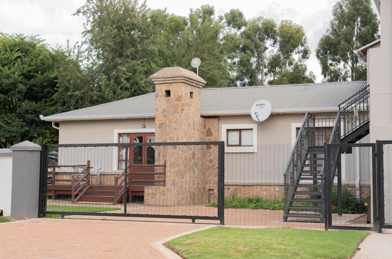 דלסטרום Rueby'S Guesthouse מראה חיצוני תמונה
